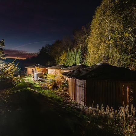 Glamp V Hluboké - Yurts&Wooden Houses Vsetín Exterior foto